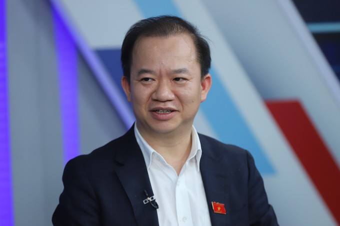 PGS.TS Bùi Hoài Sơn - Ủy viên thường trực Ủy ban Văn hóa, Giáo dục của Quốc hội.