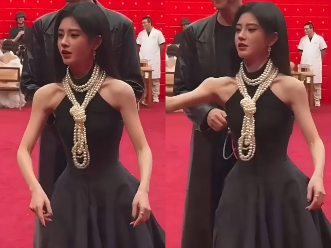 Một ngày trước đó, khi dự sự kiện trao giải, Cúc Tịnh Y cũng gây chú ý với bờ vai kém thon thả, những múi cơ nhô lên kém tự nhiên. Nhiều người nói cô 'trông dị kỳ', 'đôi cánh tay không giống những người bình thường'. Phản bác lại các chỉ trích này, nhiều khán giả đặt câu hỏi về những tiêu chuẩn kép, sự soi mói của xã hội dành cho nghệ sĩ nữ. Một bình luận viết: 'Tại sao các ngôi sao nam có bụng bia lại không bị chỉ trích, trong khi lại ám ảnh cực độ với bờ vai hay tỷ lệ đầu - vai của cô ấy?'.