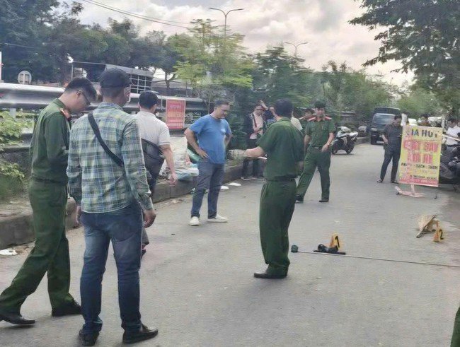 Các lực lượng Công an Đà Nẵng khám nghiệm hiện trường vụ việc