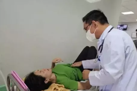 TPHCM: Số người nhập viện sau ăn bánh mì lên đến 100, chính quyền...