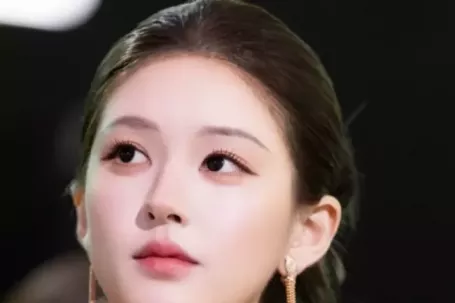 Tình cảnh trái ngược của Triệu Lộ Tư và Ngu Thư Hân