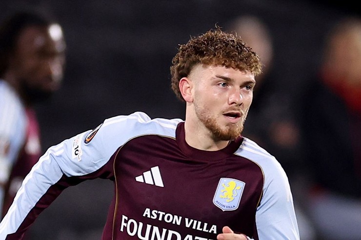 Phương án B là đưa Harvey Elliott trở lại từ Aston Villa?
