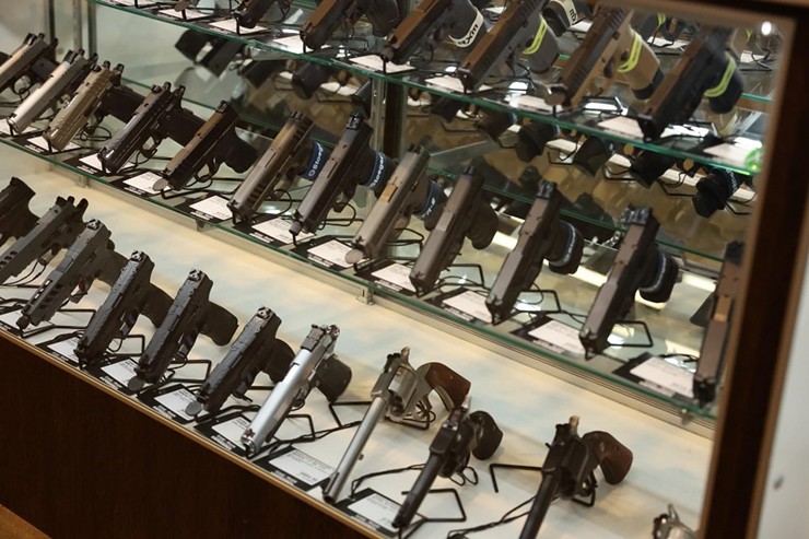 Mỹ là quốc gia có tỷ lệ người dân sở hữu súng cao nhất thế giới