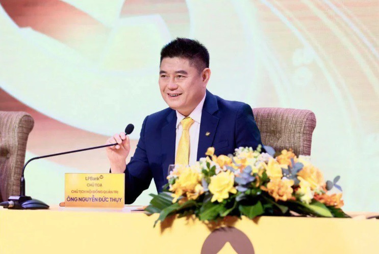 Ông Nguyễn Đức Thụy (Bầu Thụy)