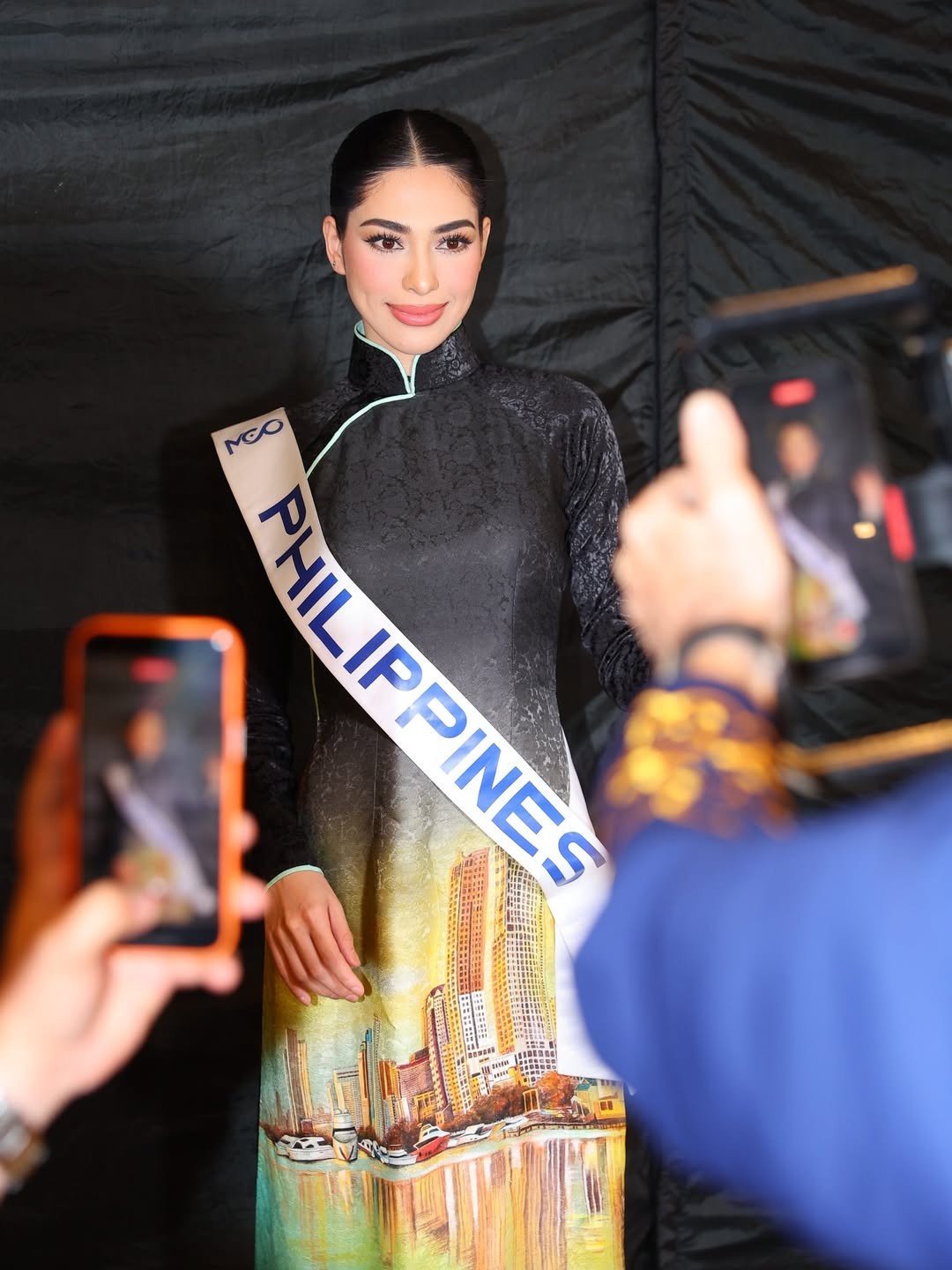 Người đẹp Philippines có thành tích thi sắc đẹp nổi bật. Từ năm 2019, cô đã tham gia Miss Philippines Earth, giành danh hiệu Miss Philippines Water.