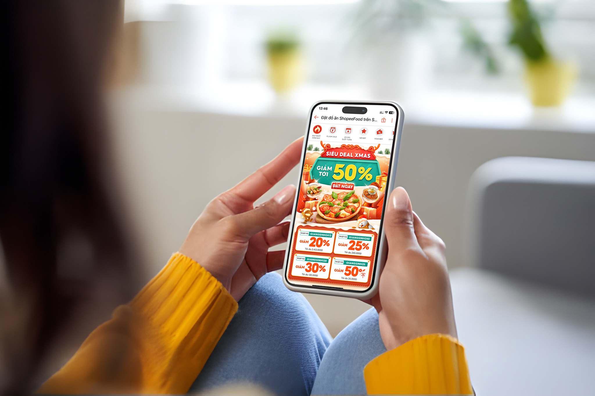 Đừng bỏ lỡ cơ hội sử dụng voucher giảm đến 240.000 đồng được tung ra mỗi ngày trên ShopeeFood.