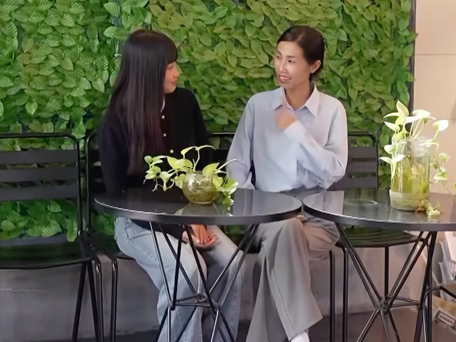 Than vãn&nbsp;làm tiêu hao năng lượng tích cực và ảnh hưởng đến các mối quan hệ xung quanh. (Ảnh minh họa)