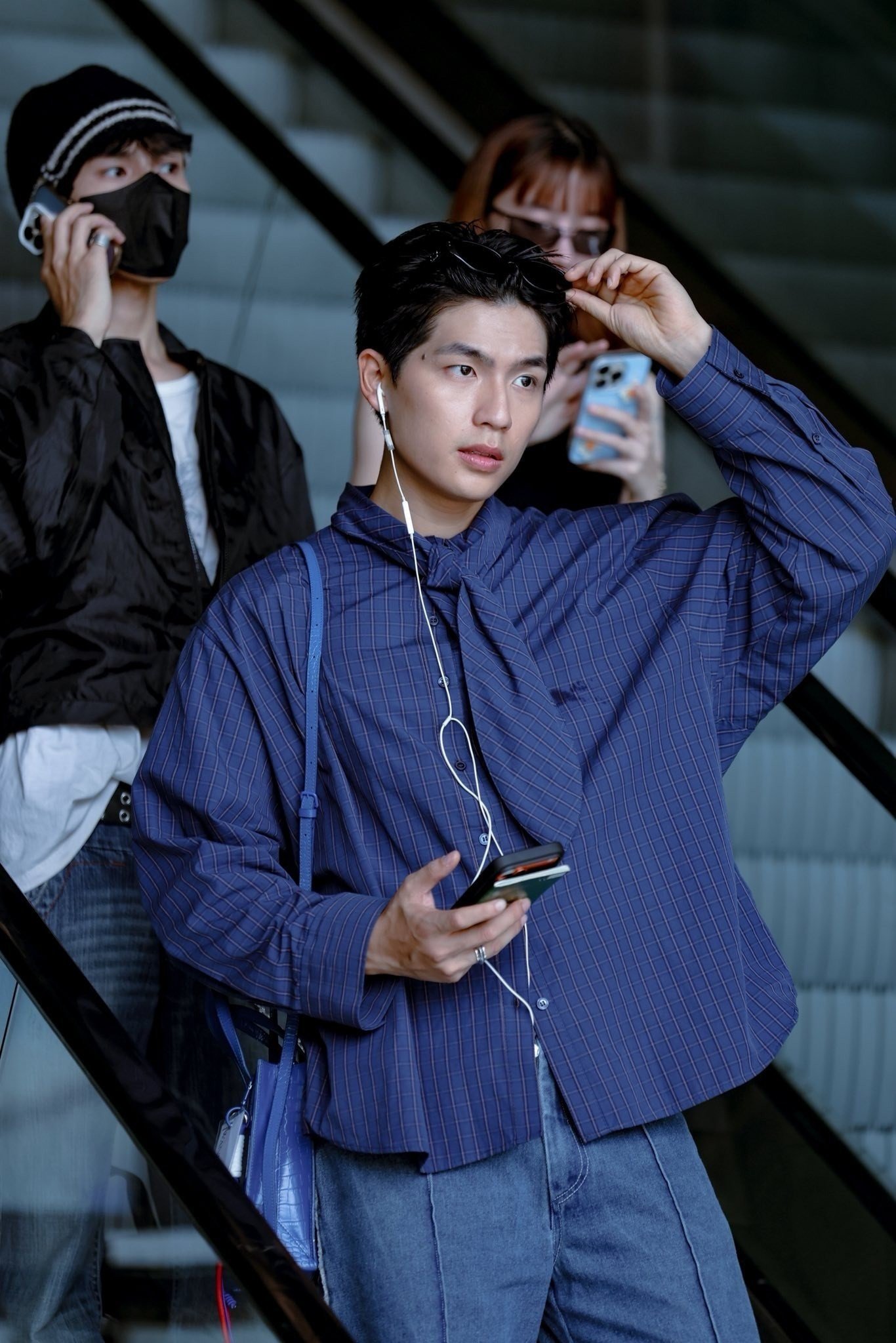 Hoa hậu đua nhau chụp ảnh trạm tỷ đang gây sốt - 8