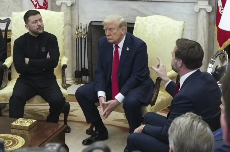 Tổng thống Ukraine Volodymir Zelensky bị Tổng thống Mỹ Donald Trump và Phó Tổng thống JD. Vance chỉ trích gay gắt trong cuộc gặp tại Nhà Trắng ngày 28/2. (Ảnh: AP)