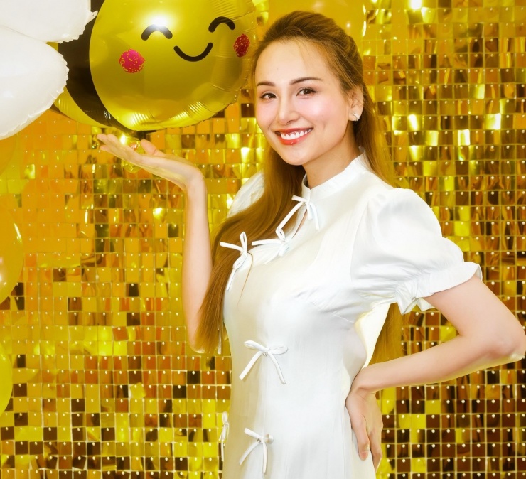 Người đẹp Diễm Hương khoe vóc dáng sau 1 tháng sinh con.