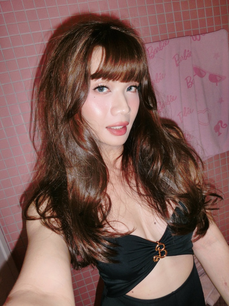 Ca sĩ Luna Đào gợi cảm.