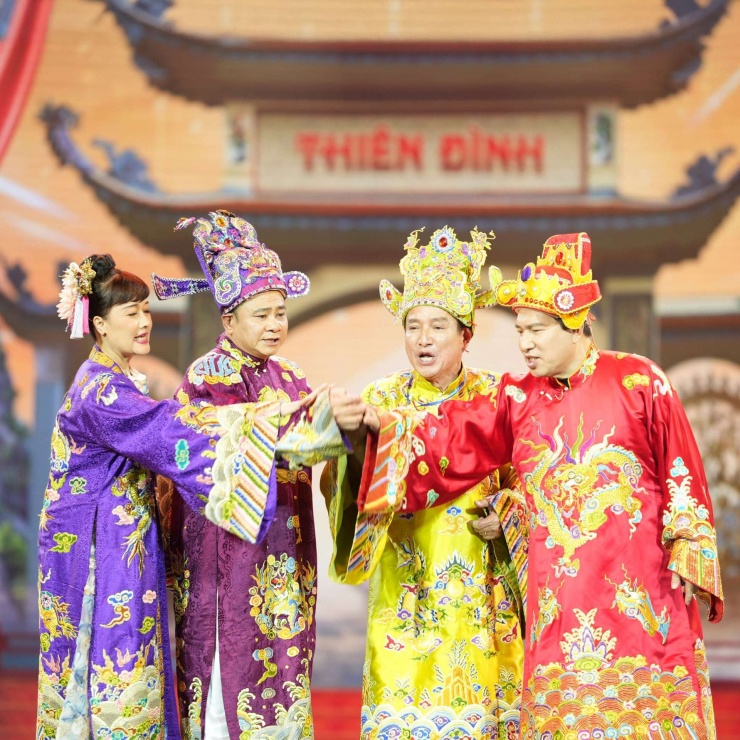 Táo Vân Dung khiến nhiều khán giả tiếc nuôi khi tung 6 câu thơ nói về Táo Quân. Ảnh: VTV