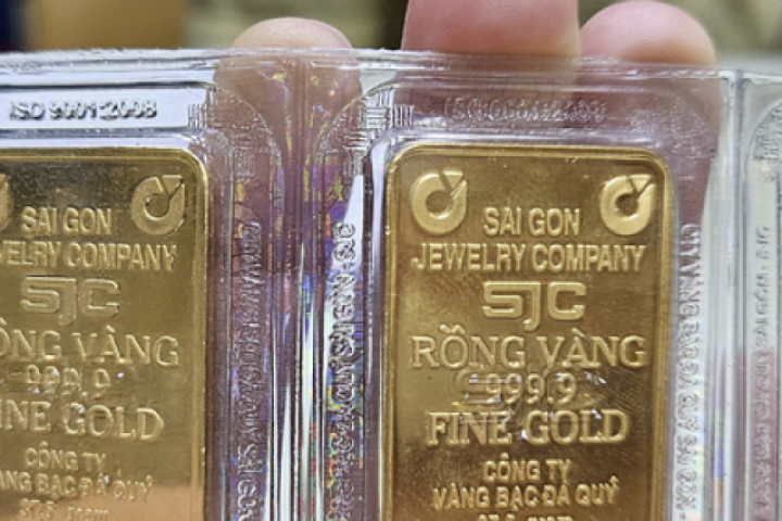 Chuyên gia khuyến cáo: "Tuyệt đối không vay tiền để mua vàng”