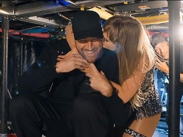 Bức thư tình của Travis Kelce gửi Taylor Swift