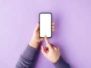 Điều gì xảy ra nếu không kiểm tra điện thoại ngay khi thức dậy?