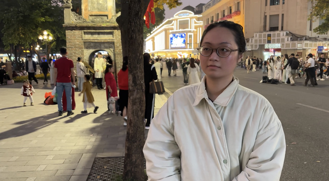 Bạn Kim Chi, 20 tuổi khách du lịch (Ảnh: Nhật Anh)