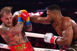 Trận boxing Joshua đấm vỡ hàm Jake Paul bị nghi sắp đặt trước, khán giả xem hài kịch
