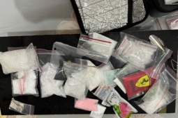 Bí ẩn chiếc vali chứa 2,7kg ma túy sau nhà nguyên Bí thư xã