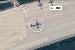 Ukraine tiết lộ đòn đánh quyết định mở đường tấn công tàu ngầm Nga ở Biển Đen