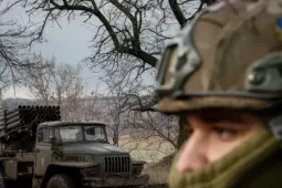 Ukraine xác nhận rút quân khỏi cứ điểm quan trọng ở Donetsk