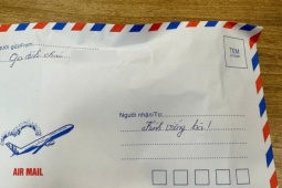 Phong bì của thông gia nghèo khiến gia đình quan chức về hưu im phăng phắc