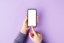 Điều gì xảy ra nếu không kiểm tra điện thoại ngay khi thức dậy?