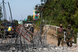 Campuchia - Thái Lan tập kích nhau trước thềm đàm phán