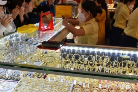 Giá vàng hôm nay 24-12: Tiếp tục đà tăng