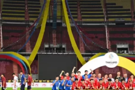 Khi người Thái ghen tị với bóng đá Việt