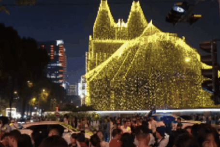 VIDEO: Đêm Giáng sinh rộn ràng trên khắp cả nước