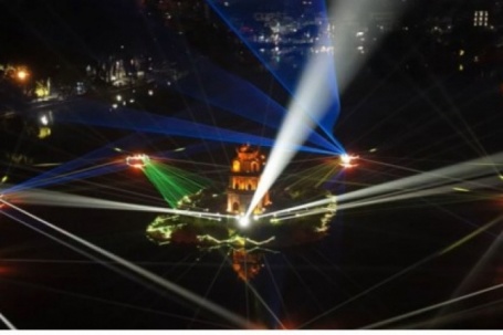 Hồ Gươm - Tháp Rùa đẹp huyền ảo trong đêm chiếu sáng nghệ thuật