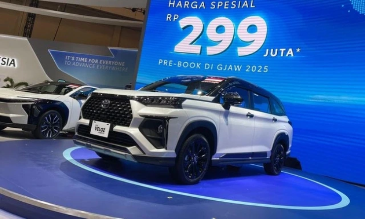 Hà Nội kẹt cứng, xe vẫn tiết kiệm: Veloz Cross Hybrid và bài toán gây choáng - 3