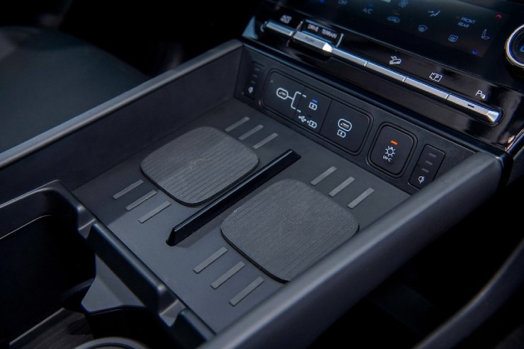 Hyundai SantaFe hút khách nhờ thiết kế ‘mông’ lạ hay vì sao? - 6