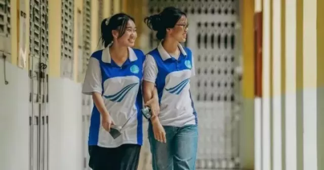 Sinh viên sư phạm "mòn mỏi" chờ hỗ trợ