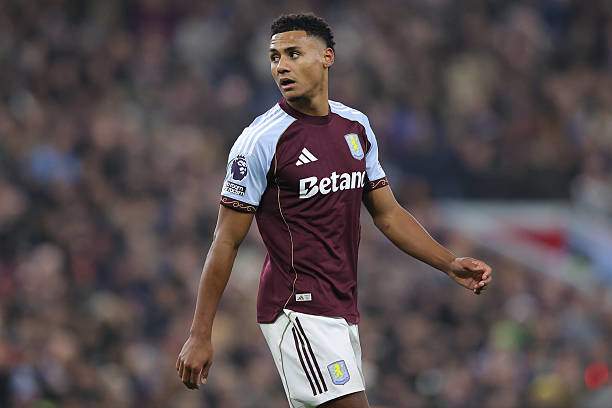 Ollie Watkins mới ghi có 3 bàn ở Premier League từ đầu mùa, nhưng Aston Villa chưa có kế hoạch thay đổi ở vị trí trung phong