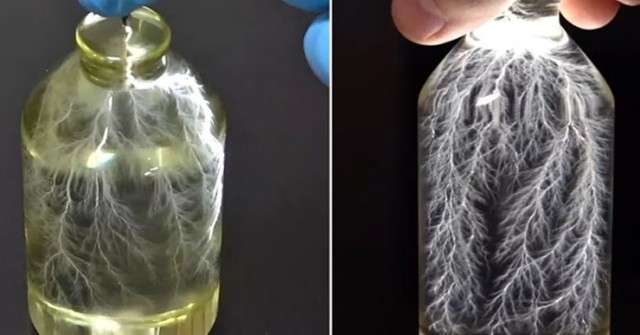 YouTuber tạo ra "sấm sét hóa thạch" 3D được "nhốt" trong lọ thủy tinh