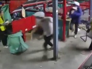 3 đối tượng xông vào công ty đâm một người tử vong