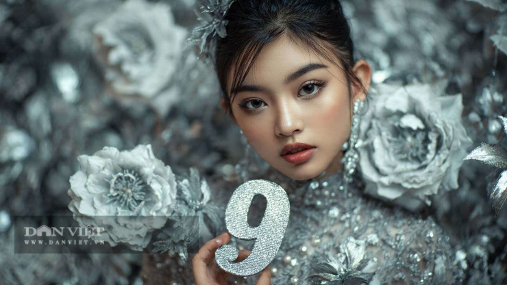 Con số may mắn hôm nay 25/12 của con giáp tuổi Thân: 4 và 9. Màu sắc may mắn: Trắng và bạc