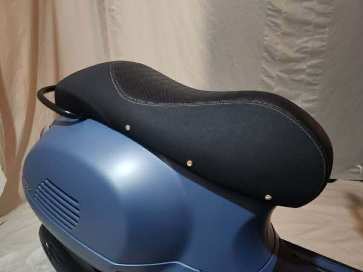 Vespa Officina 8 GTV 300 và Sprint 150 chính thức ra mắt - 4