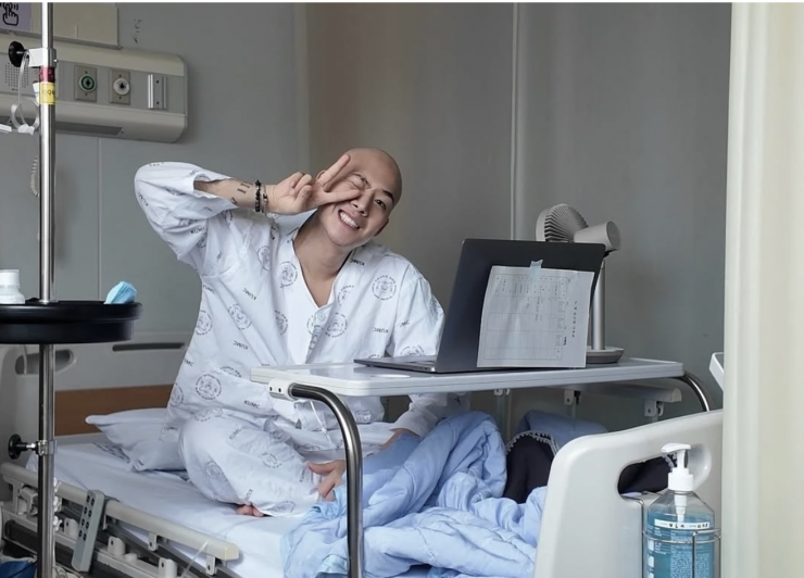 Nam thần 'Địa ngục độc thân' chiến thắng ung thư ngoạn mục - 1