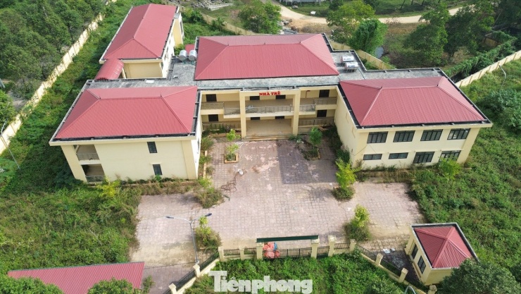 Xót xa hai ngôi trường khang trang bỏ hoang nhiều năm ở Hà Nội - 9