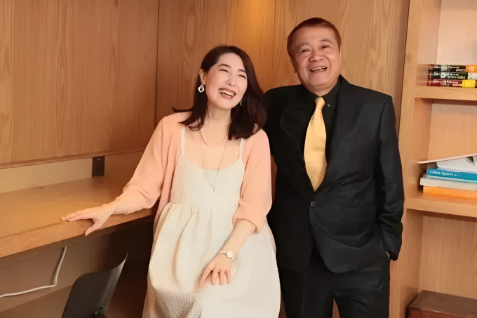 Dương Tư Mẫn và bạn trai lâu năm, Lữ Nhân Trí tại sự kiện năm 2023. Ảnh: Weibo