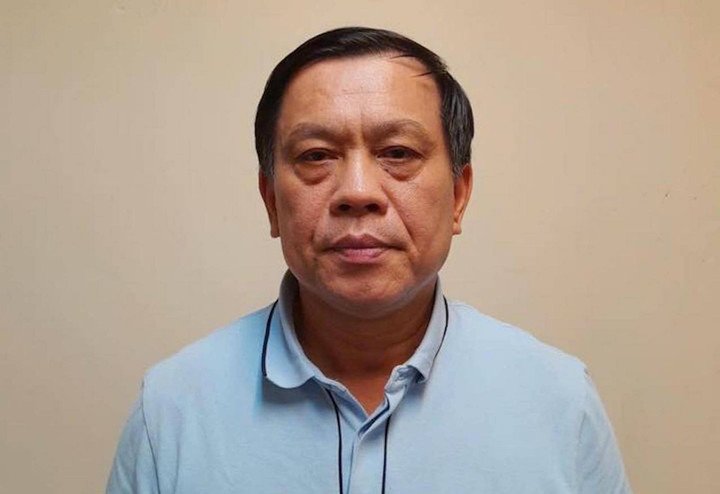 Thu giữ 25 phong bì tiền tỷ đề tên doanh nghiệp tại nơi làm việc của cựu Thứ trưởng Nguyễn Bá Hoan