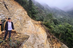 Sau sạt lở ‘khủng khiếp’, tuyến độc đạo lên đỉnh Bạch Mã giờ ra sao?