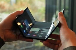 Galaxy Z TriFold có gập được 200.000 lần như Samsung tuyên bố?