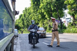 Cảnh sát giao thông hóa trang, mặc thường phục được dừng xe xử lý vi phạm khi nào?