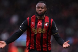 Tin mới nhất bóng đá sáng 25/12: Sao "hot" NHA đủ đẳng cấp khoác áo Real, Barca