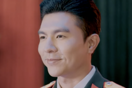 Mỹ nam hot nhất 'Mưa đỏ' gây sốt với tạo hình bộ đội đẹp trai trong phim VTV