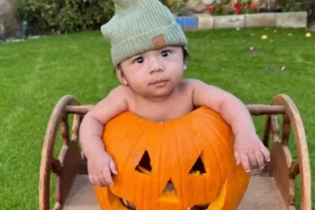 Cậu bé chào đời từ ca sinh thách thức mọi quy luật