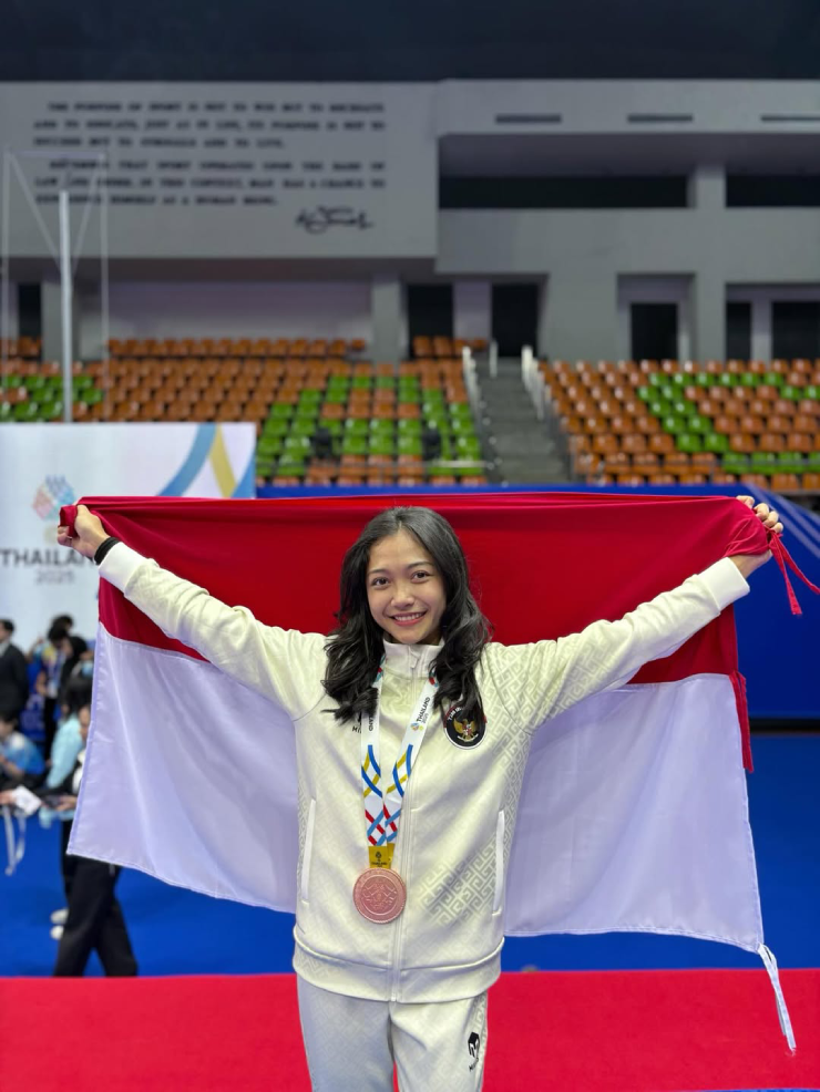 Hotgirl võ thuật Indonesia phải xóa clip "nhạy cảm", mới được nhận huy chương SEA Games - 3